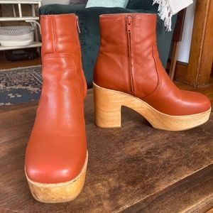 70’s style, Wooden Clog, heeled booties